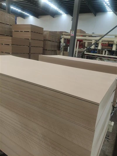 Tamanho da porta HDF 750/850/950 X 2150MM / 2135MM